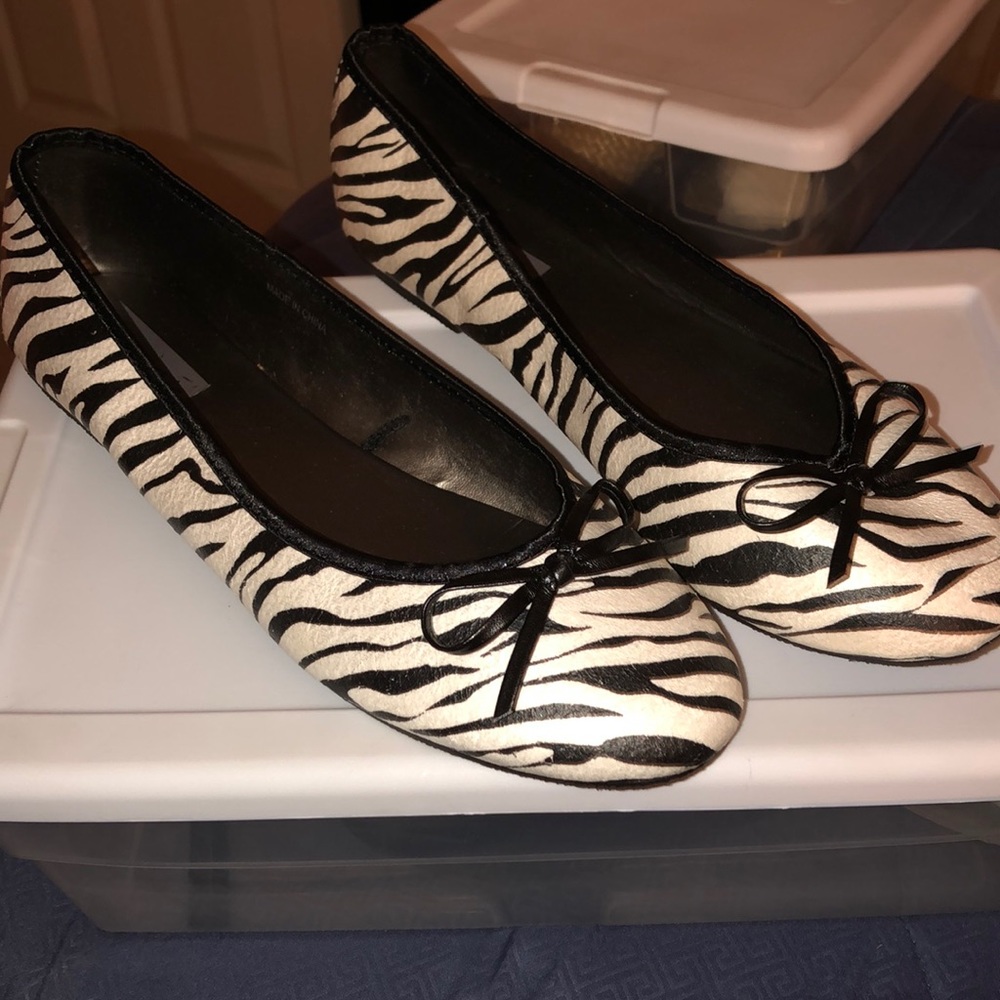 FLATS zebra print